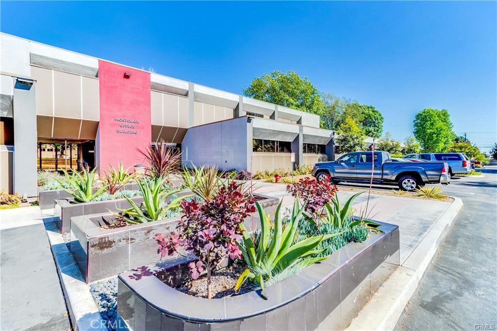 Excellent opportunity to lease a condo office of approximately 1,000 square feet, located in the well-maintained Montclair Office Building. The vacant suite includes a waiting room, reception area, private offices, an administrative room, and a restroom. The office building is located adjacent to the Montclair Hospital Medical Center, which has many facilities such as an Intensive Care Unit, Emergency Department, Surgery Department, Birthing Center, and Medical/Surgical and Telemetry Units. The condo office building is surrounded by many medical offices in a highly populated area, with easy access to the I-10 freeway and close to the Montclair Plaza shopping center and restaurants.