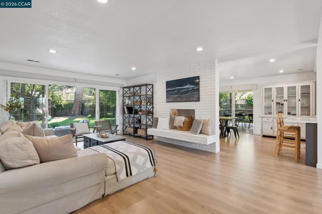 837 Tully Way