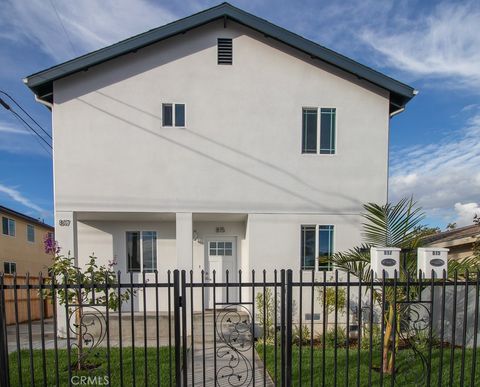 Photo of 817 W G Street, Wilmington, CA 90744 (MLS # DW25279038)