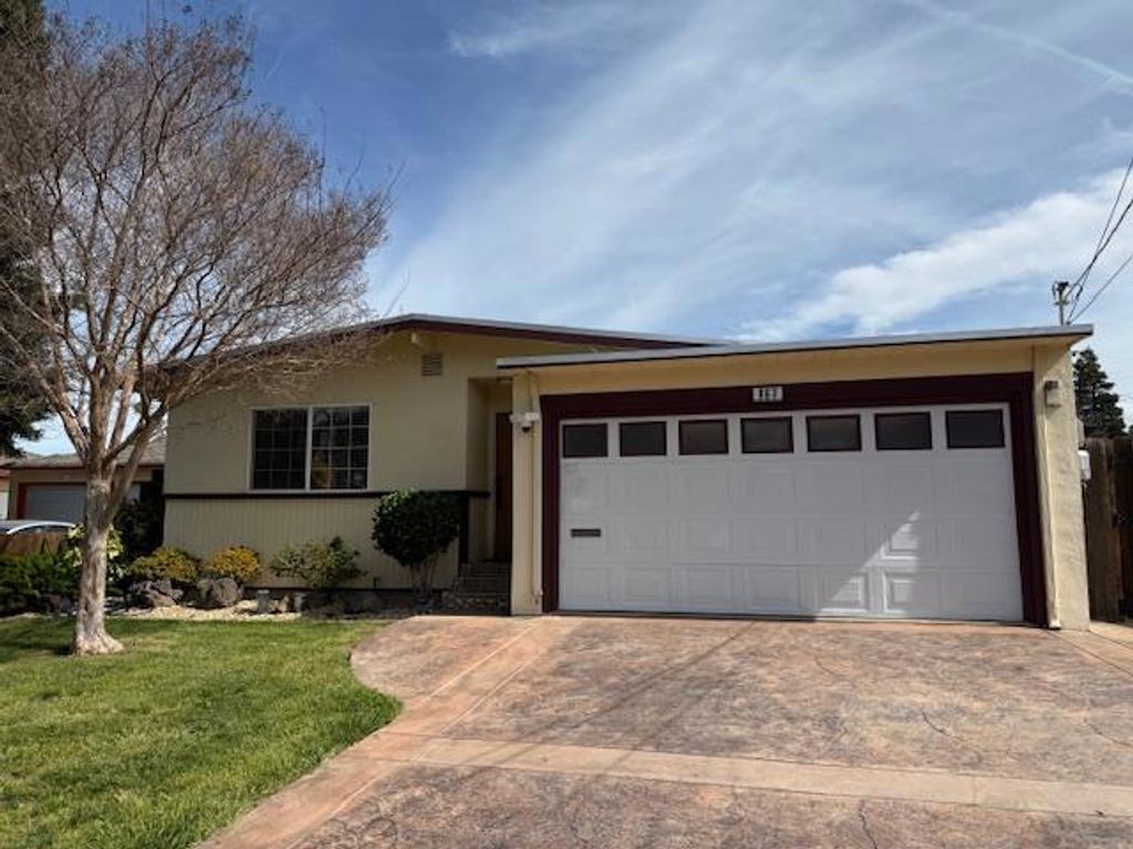 Photo of 863 Meadow Avenue, Pinole, CA 94564 (MLS # ML82039052)