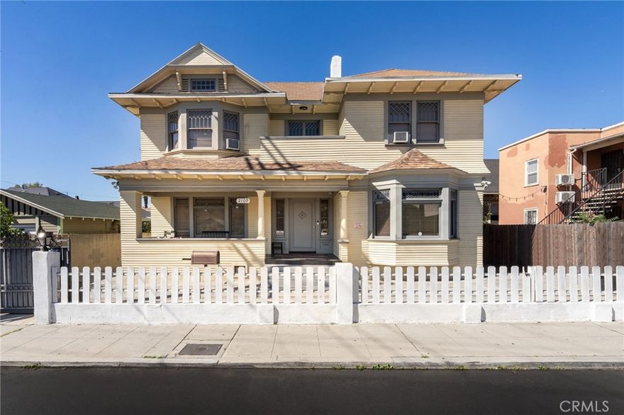 READY TO MOVE IN!!! Welcome to 2109 Toberman St, in desirable DPS-Patrolled neighborhood Blocks away from USC-it Offers easy access to restaurants, Cafes and Transit, Perfect for Students, Professionals or Families. This Craftsman blends timeless character, 5 bedrooms, 3Bathrooms, inside access to finish Basement, formal dining room, 2 balconies on the 2nd floor. This Home truly has it all and is a must-see, must have opportunity! 

(Strong rental returns in USC's dynamic community.)