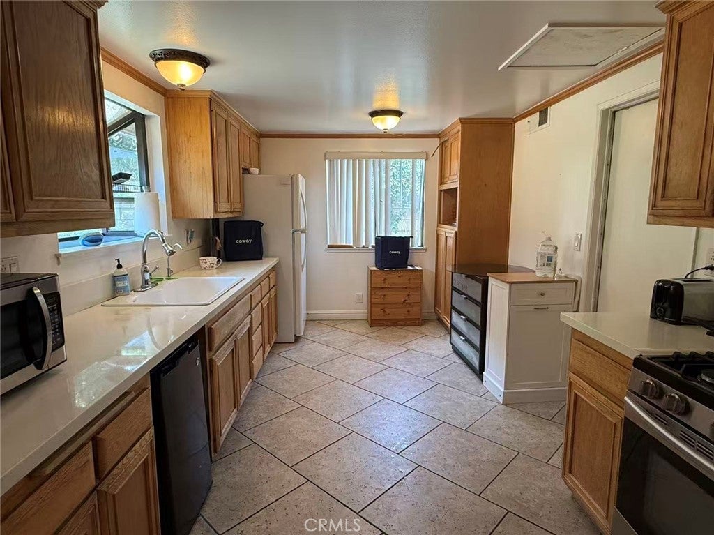20744 Earlgate