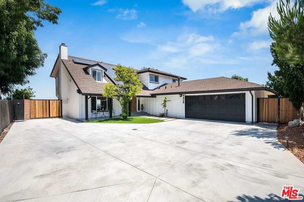 Photo of 6426 Ellenview Avenue, West Hills, CA 91307 (MLS # 26665907)