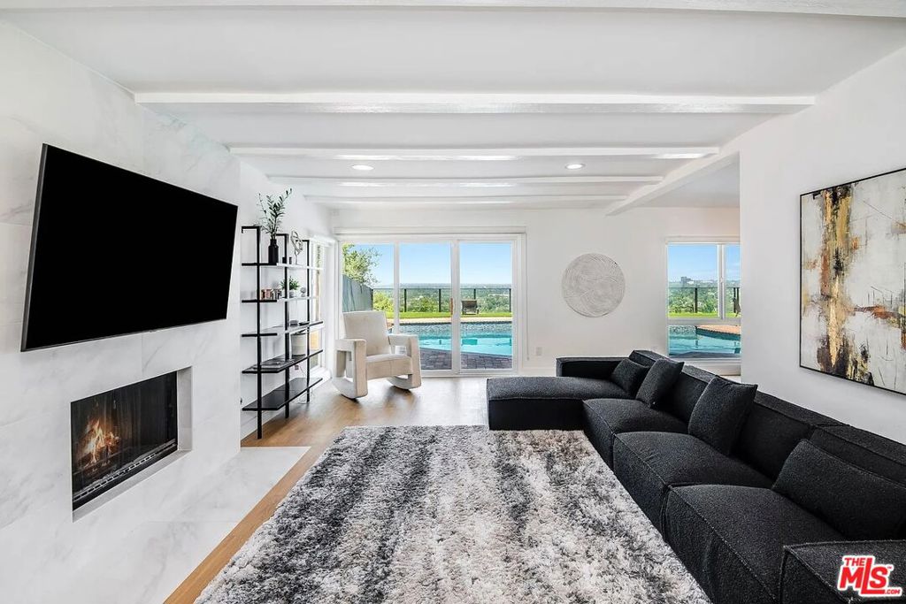 6426 Ellenview Avenue