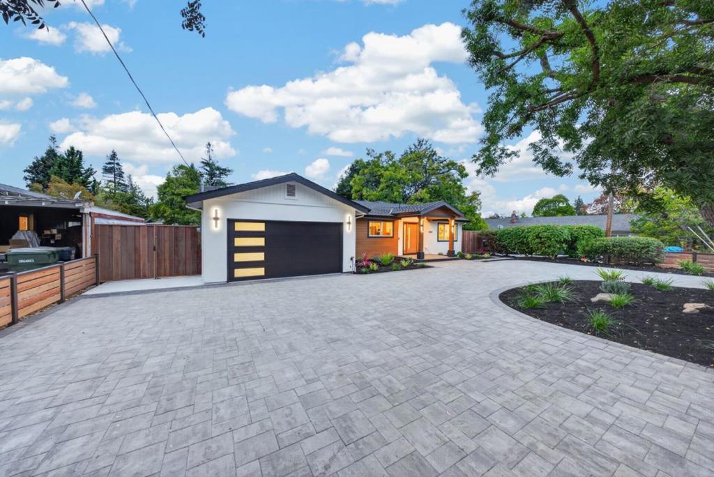 1260 Grant Road