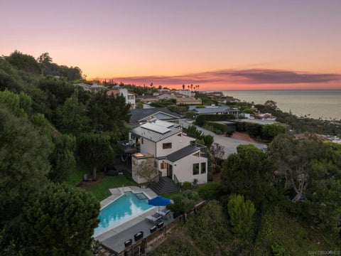 Tiny photo for 2551 Via Viesta, La Jolla, CA 92037 (MLS # 260025166SD)