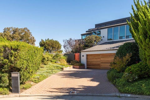 Tiny photo for 2551 Via Viesta, La Jolla, CA 92037 (MLS # 260025166SD)