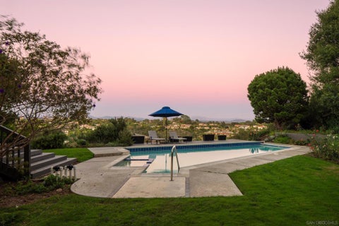 Tiny photo for 2551 Via Viesta, La Jolla, CA 92037 (MLS # 260025166SD)