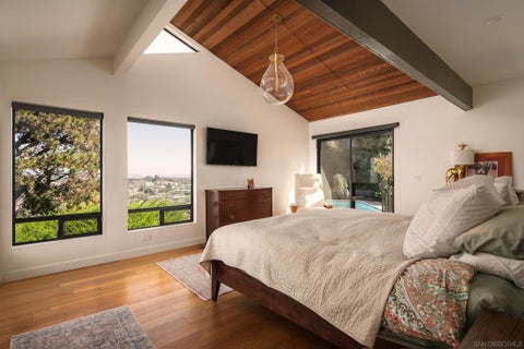 Tiny photo for 2551 Via Viesta, La Jolla, CA 92037 (MLS # 260025166SD)