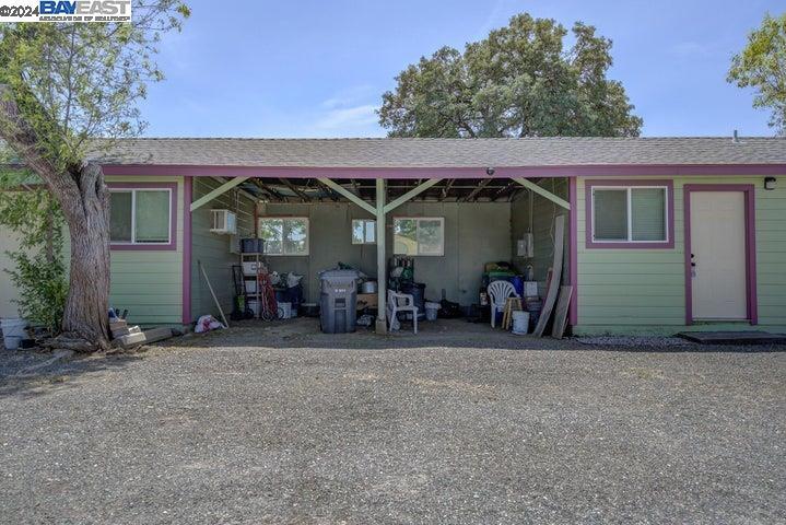 8080 State Hwy 99E