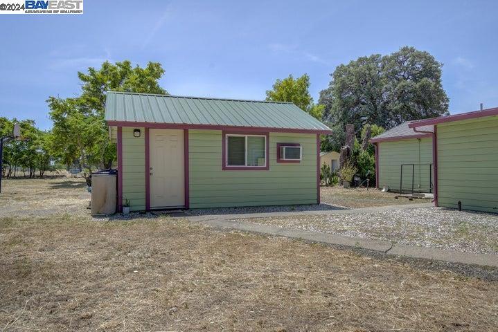 8080 State Hwy 99E