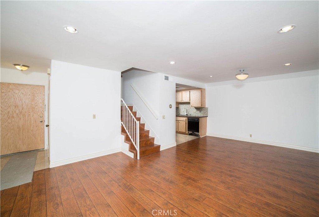 899 - Residential Lease