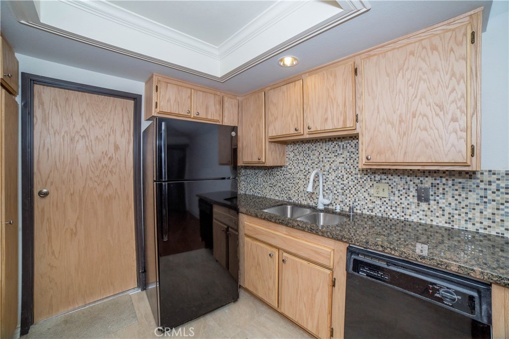 899 - Residential Lease