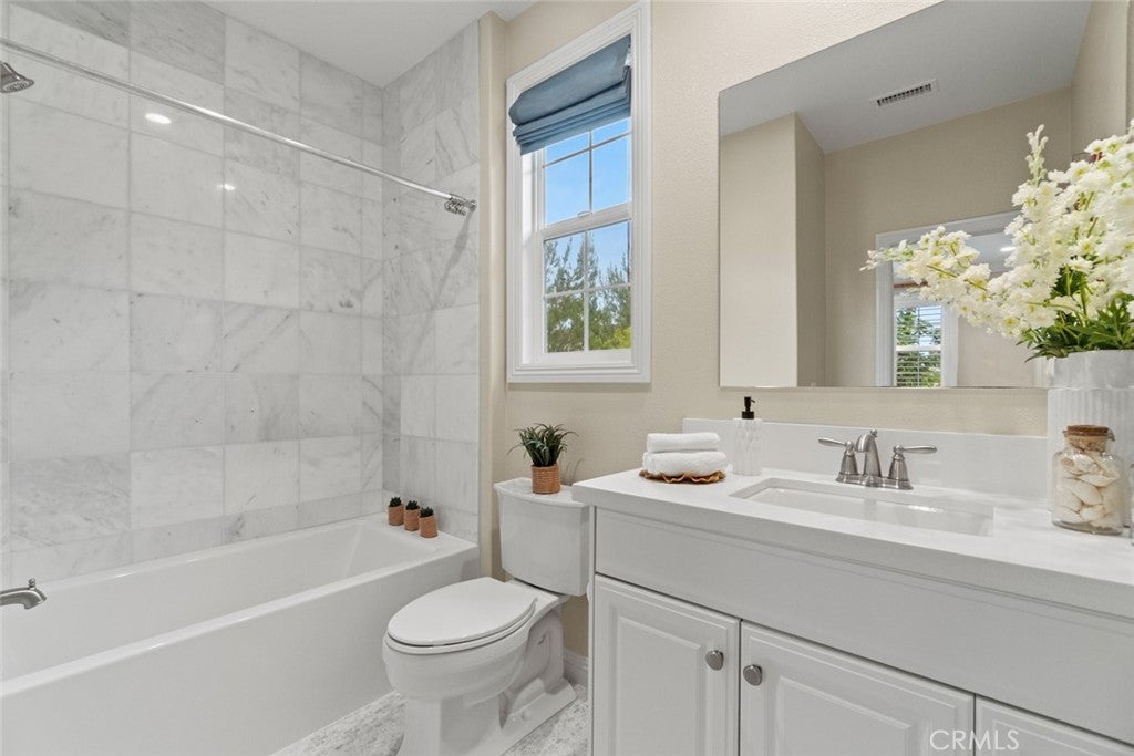 208 Radial, Irvine CA 92618 - Photo 33