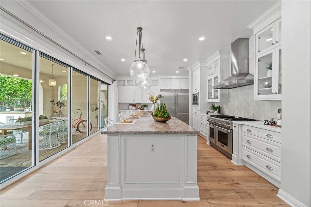 208 Radial, Irvine CA 92618 - Photo 6
