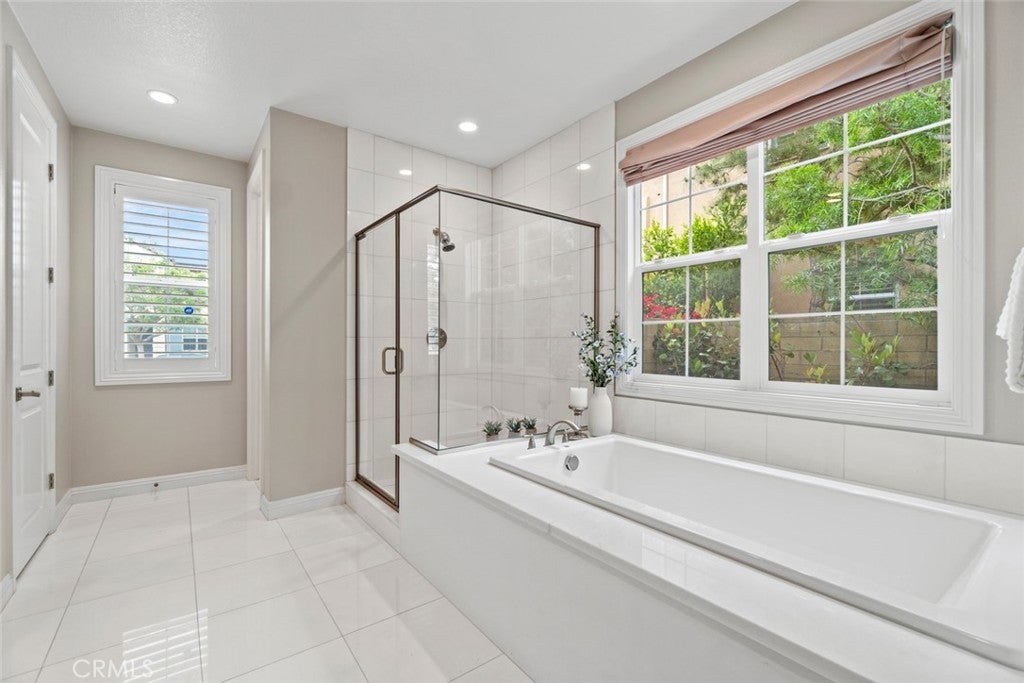 208 Radial, Irvine CA 92618 - Photo 36