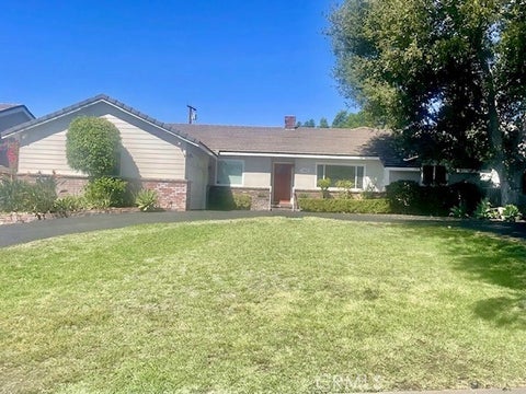 Photo of 1815 Oakwood Avenue, Arcadia, CA 91006 (MLS # AR26186113)