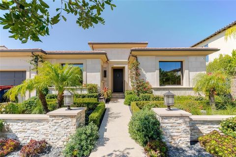 Photo of 10949 Cartwright Drive, Chatsworth, CA 91311 (MLS # SR26054960)