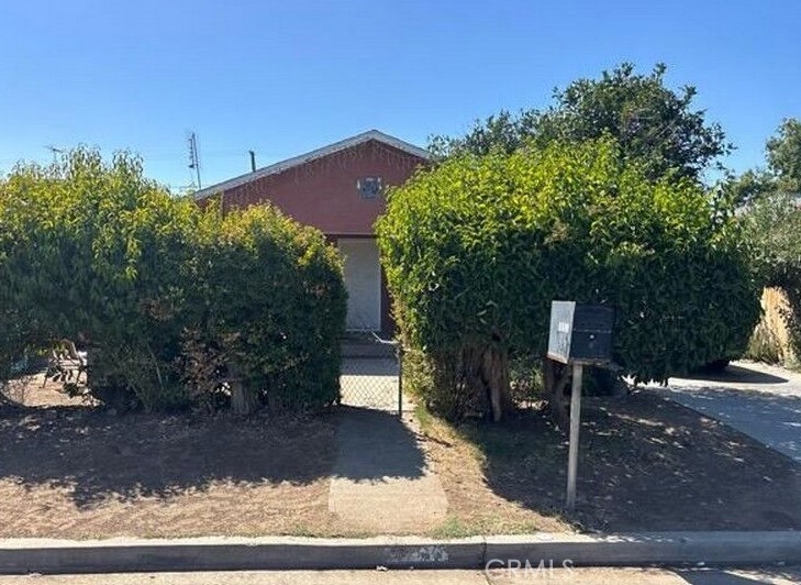 Affordable investment opportunity in Madera, CA. This two-bedroom home sits on a lot of 6,098 sq. ft. Endless possibilities on this one. Buyers check City, County, Zoning, Tax, and other records to their satisfaction. AS-IS SALE property.