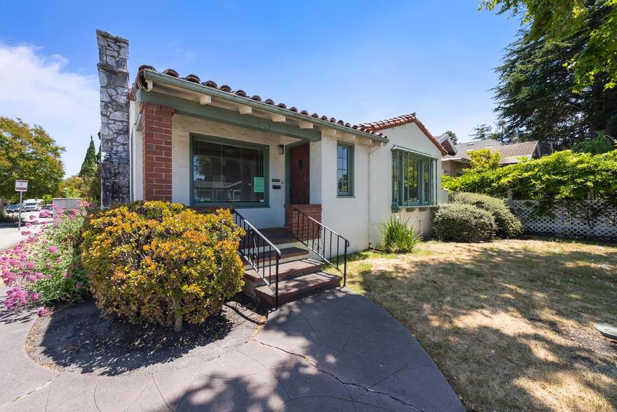 Multi-Use Investment/Santa Cruz - Rare PA Zoning - commercial use required for any potential residential use - Front commercial space ideal for retail, office or studio - Possibility of two income producing residential units - Excellent live/work opportunity - Minutes from downtown Santa Cruz and UCSC Versatile, well-located, and investment ready!