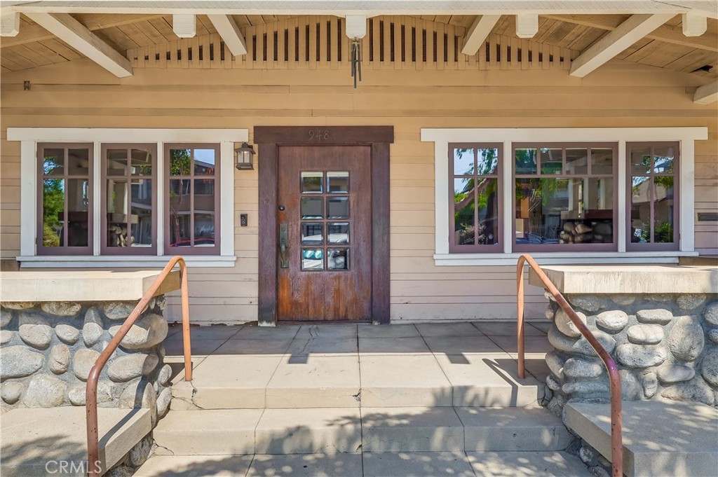 948 Cedar Avenue