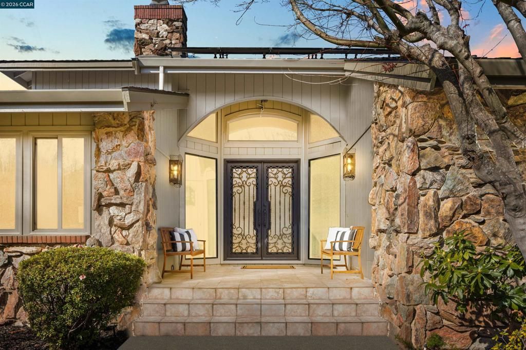 Photo of 551 551 Blackhawk Club Dr Dr, Danville, CA 94506 (MLS # 41123602)