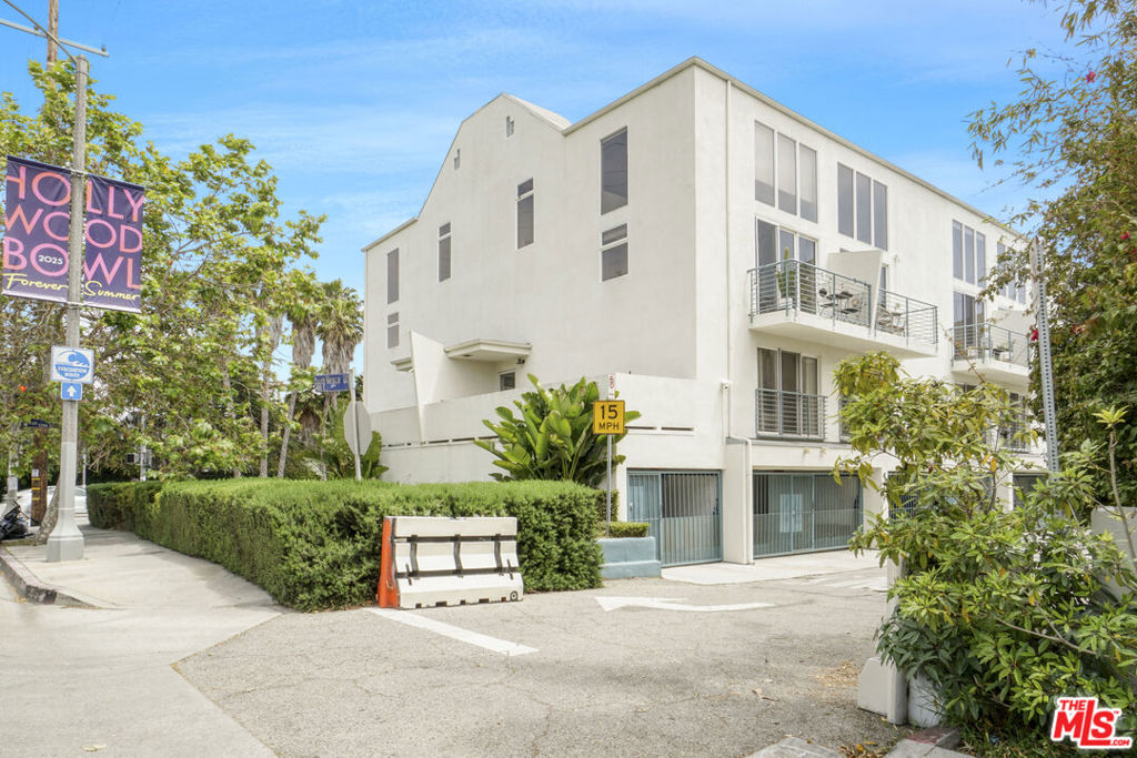 2201 Ocean Avenue