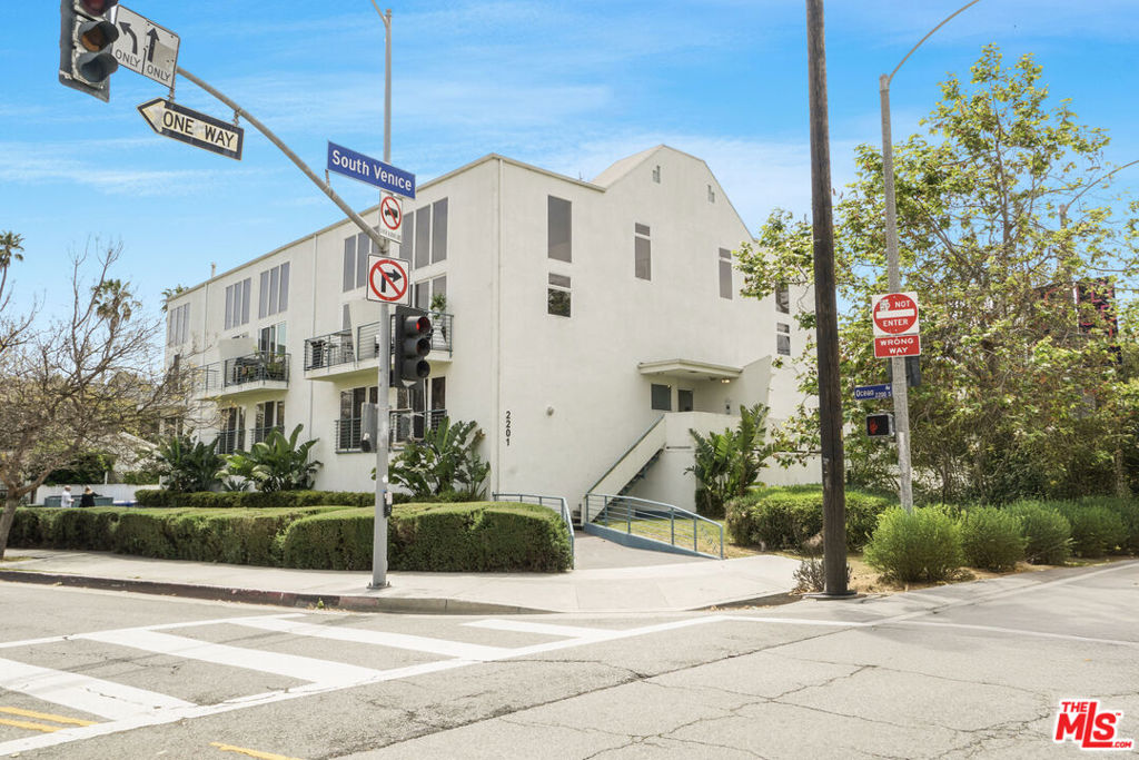 2201 Ocean Avenue