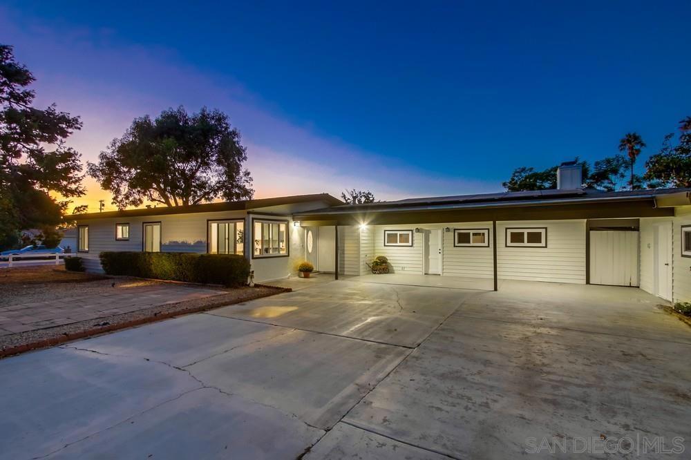 GREAT SINGLE STORY. CORNER LOT. GORGEOUS SINGLE-STORY RANCH-BEAUTIFUL UPGRADES THROUGHOUT-REMODELLED KITCHEN W/ GRANITE COUNTERS-UPGRADED APPLIANCES- NEW CABINETRY. LOVELY BACKYARD WITH DECK. NICE LIGHTING INSIDE & OUTSIDE