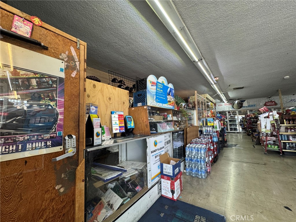 248 W Carson
