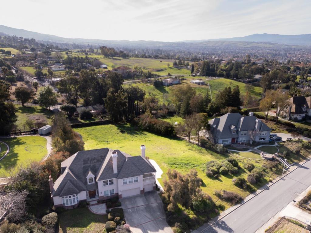 3650 Valley Ridge Lane