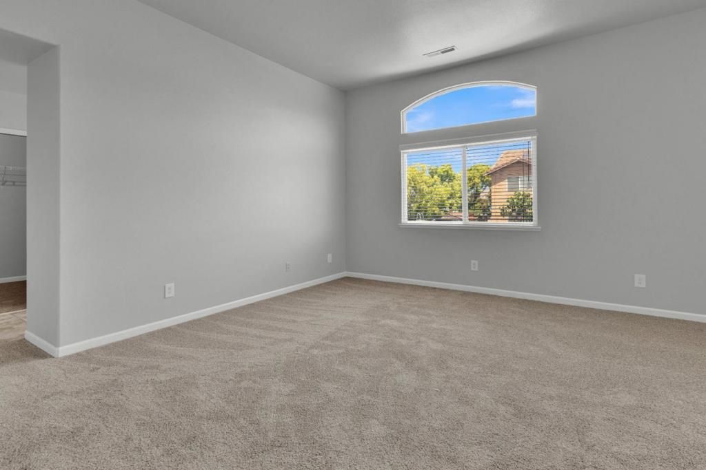 listing image 130724133437208309628