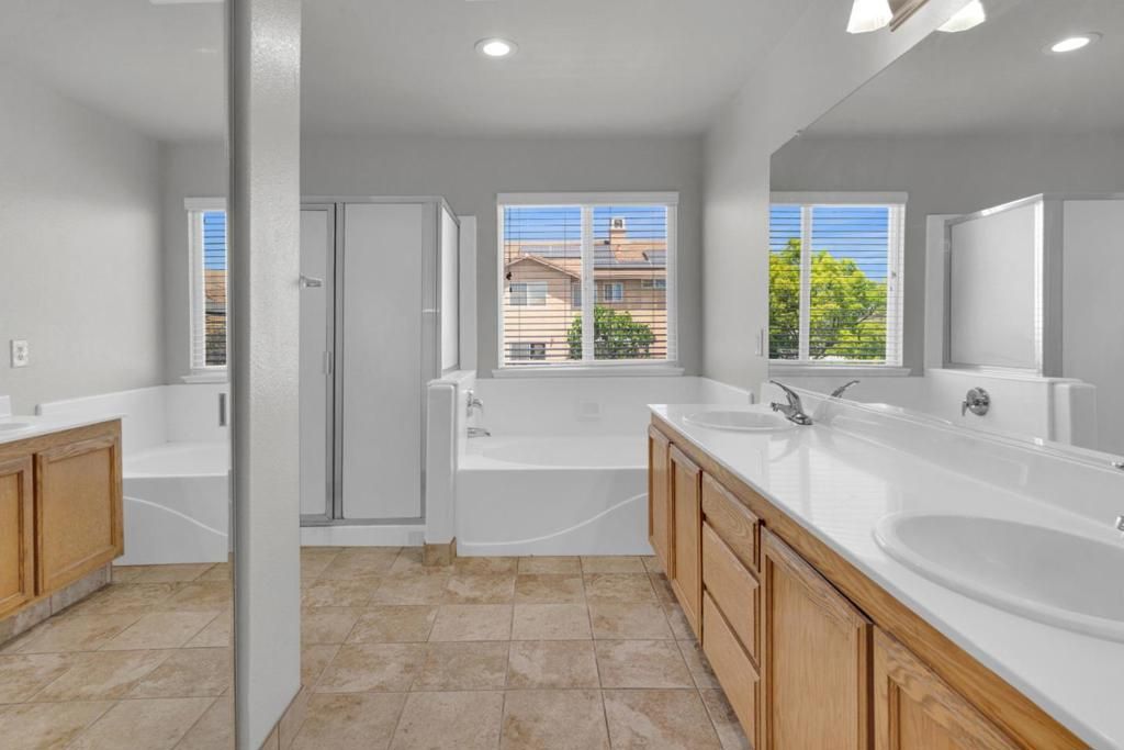 listing image 130721971821299657329