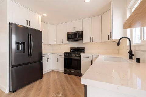 1008 Delaware Huntington Beach CA 92648