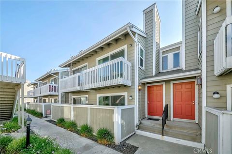 Photo of 10702 Colima Road #1005, Whittier, CA 90604 (MLS # SB25214556) Photo of 10702 Colima Road #1005, Whittier, CA 90604 (MLS # SB25214556)