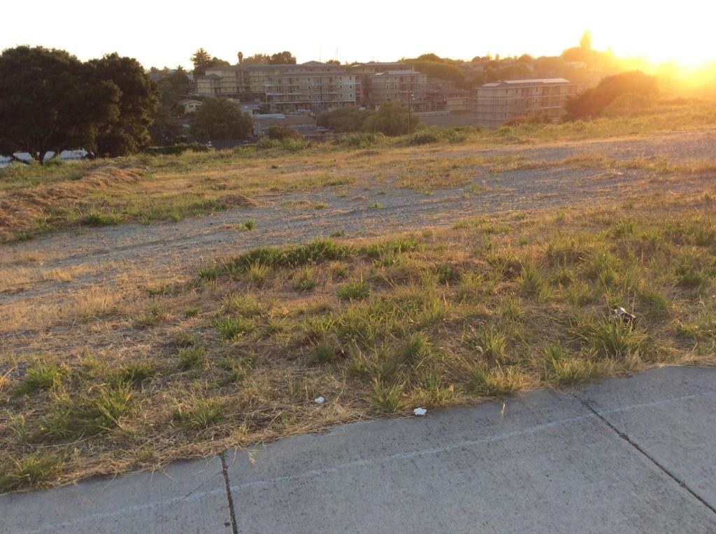 Good long term investment opportunity, excellent location for a multiple units development.