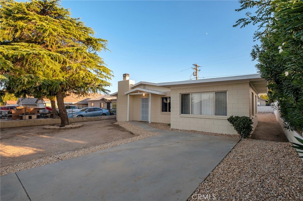 16445 Live Oak