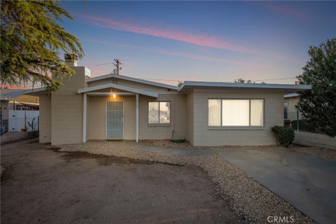 Photo of 16445 Live Oak ST, Hesperia, CA 92345 (MLS # HD26203097)