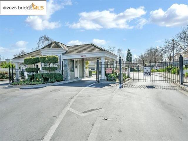 SUMMERSET 1 - Residential