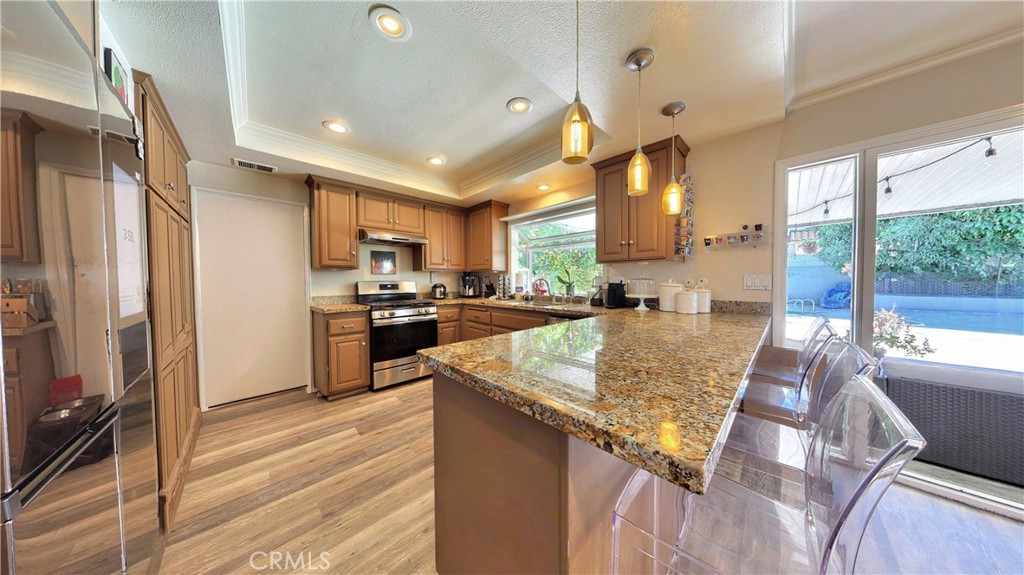 3100 W Glen Holly