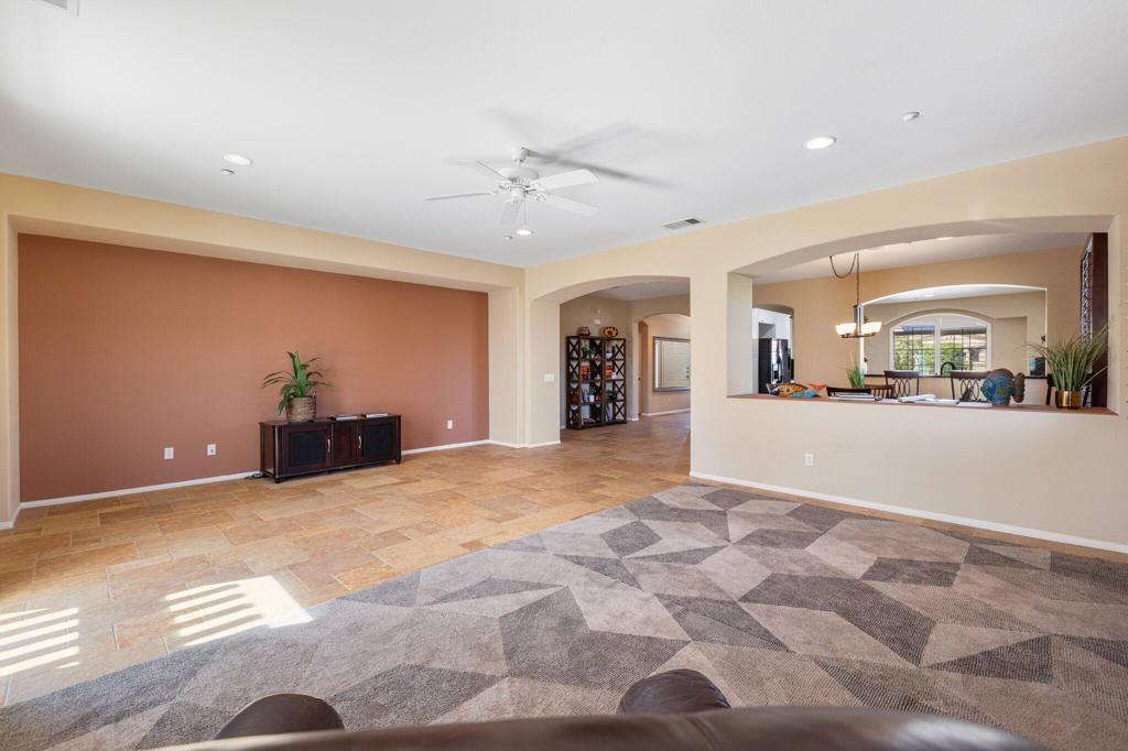 Four Seasons - Residential