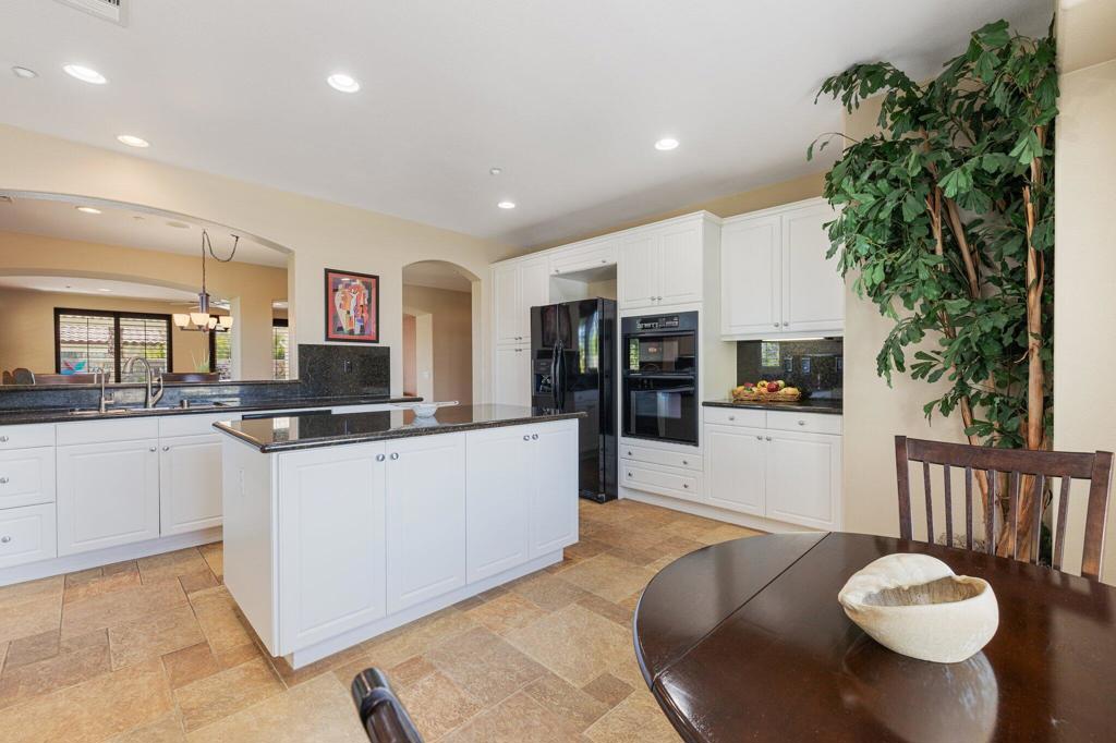 Four Seasons - Residential