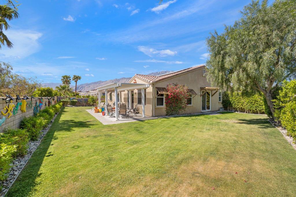 Four Seasons - Residential