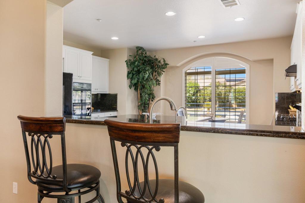 Four Seasons - Residential