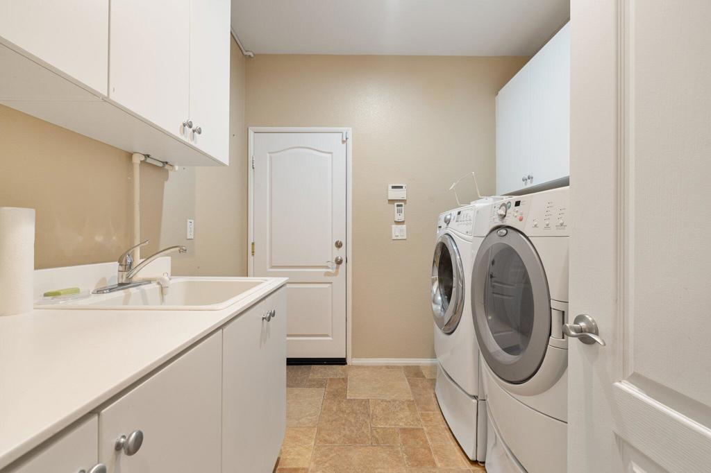 Four Seasons - Residential