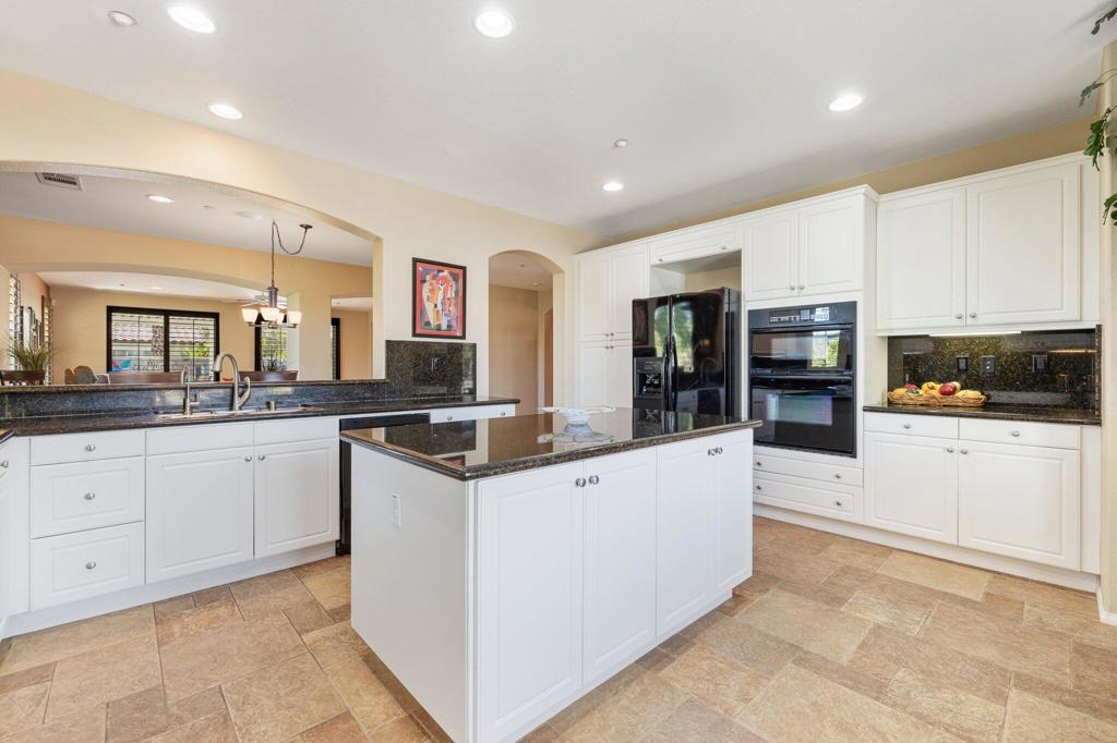 Four Seasons - Residential