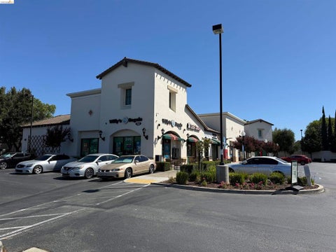Photo of 2170 MAIN STREET UNIT C ST, Oakley, CA 94561 (MLS # 41148295)