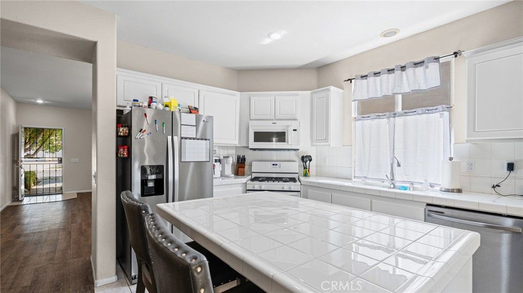 Photo of 26809 Worthy Dr, Menifee, CA 92585 (MLS # SW26074926)
