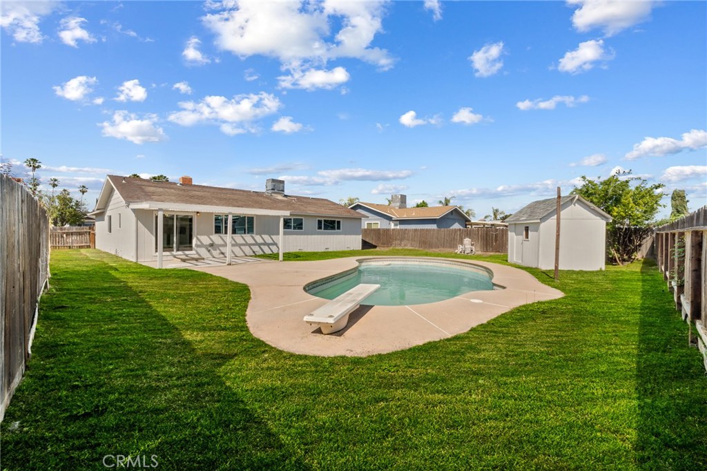 687 Tamarack Lane