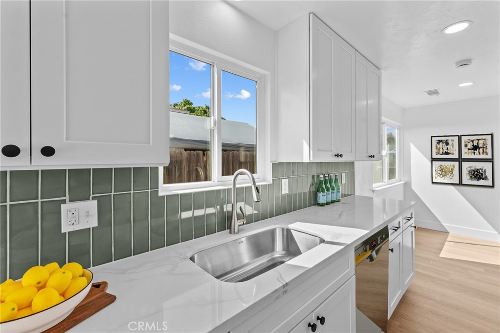 687 Tamarack Lane